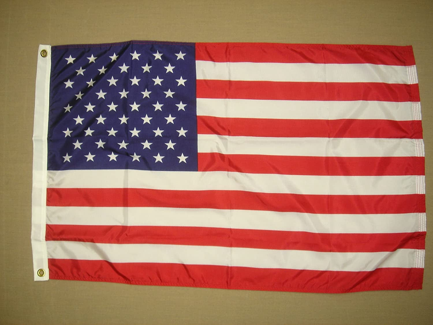 Annin Flagmakers US-Flagge 1,5x2,4m - 100% Made In USA Aus Nylon Mit Messingösen & ColorFast-Garantie