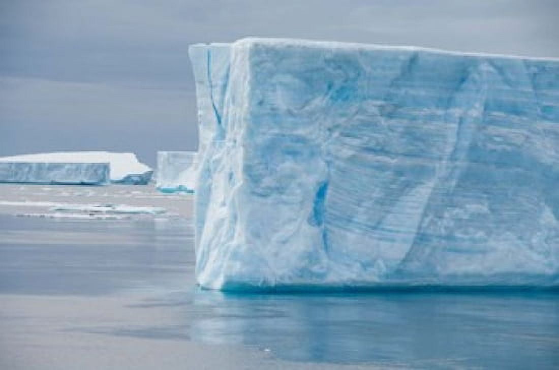 Antarctica Antarctic Sound Tabular icebergs Canvas Art - Cindy Miller Hopkins DanitaDelimont (34 x 23)