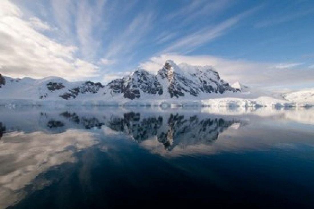 Antarctica Paradise Harbour and Bay Canvas Art - Cindy Miller Hopkins DanitaDelimont (17 x 11)