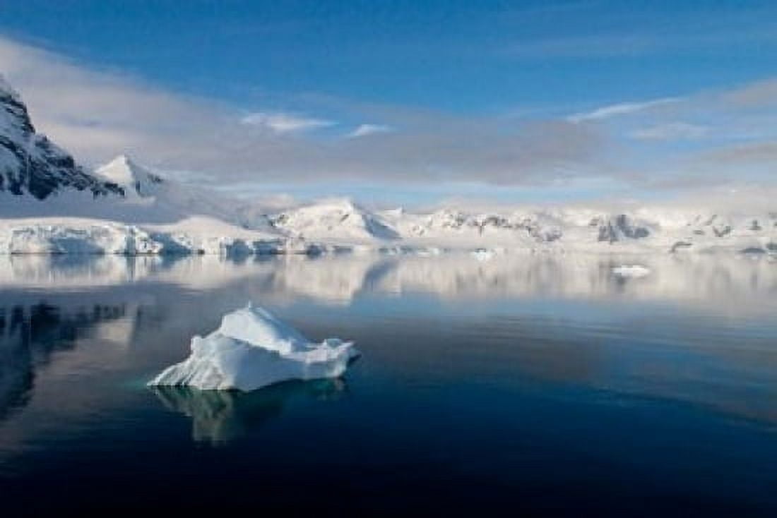 Antarctica Paradise Harbour and Bay Canvas Art - Cindy Miller Hopkins DanitaDelimont (17 x 11)