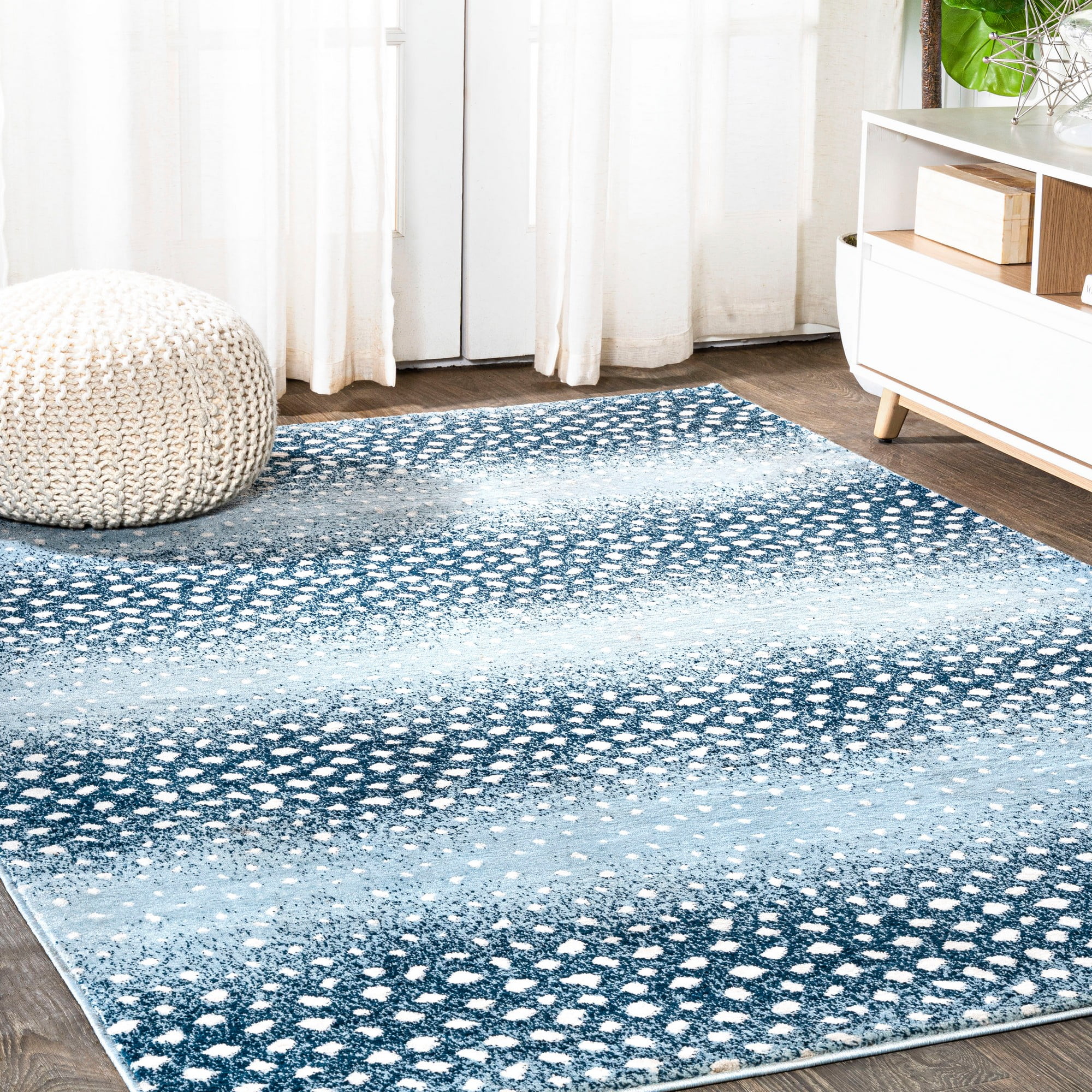 Abstract Antelope Blue and Cream 5' x 8' Easy-Care Area Rug