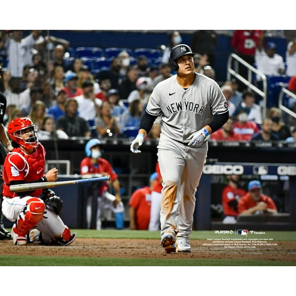 Anthony Rizzo New York Yankees Unsigned Home Run vs. Miami Marlins Photograph
