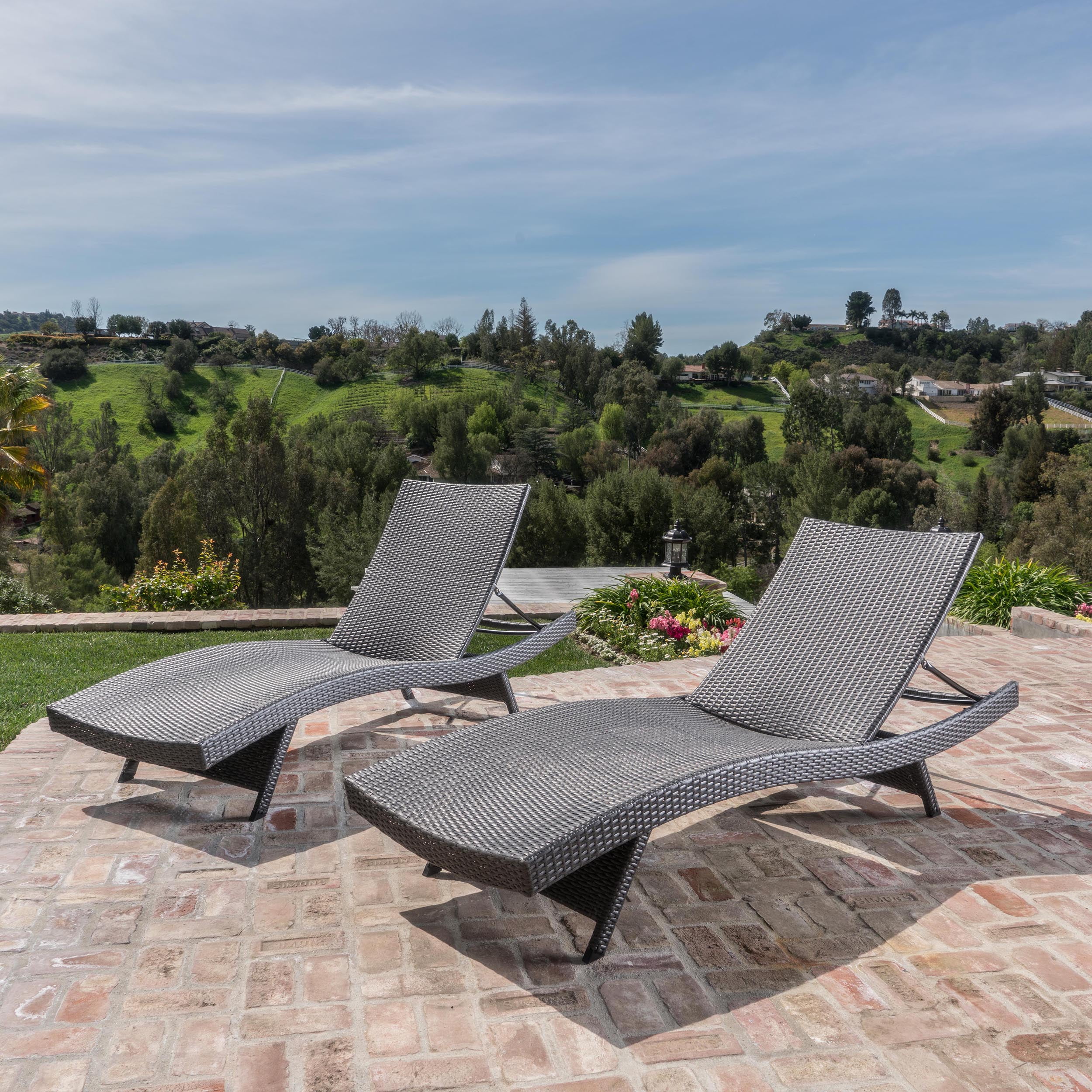 Anthony Wicker Lounge with Cover, Set of 2, Grey