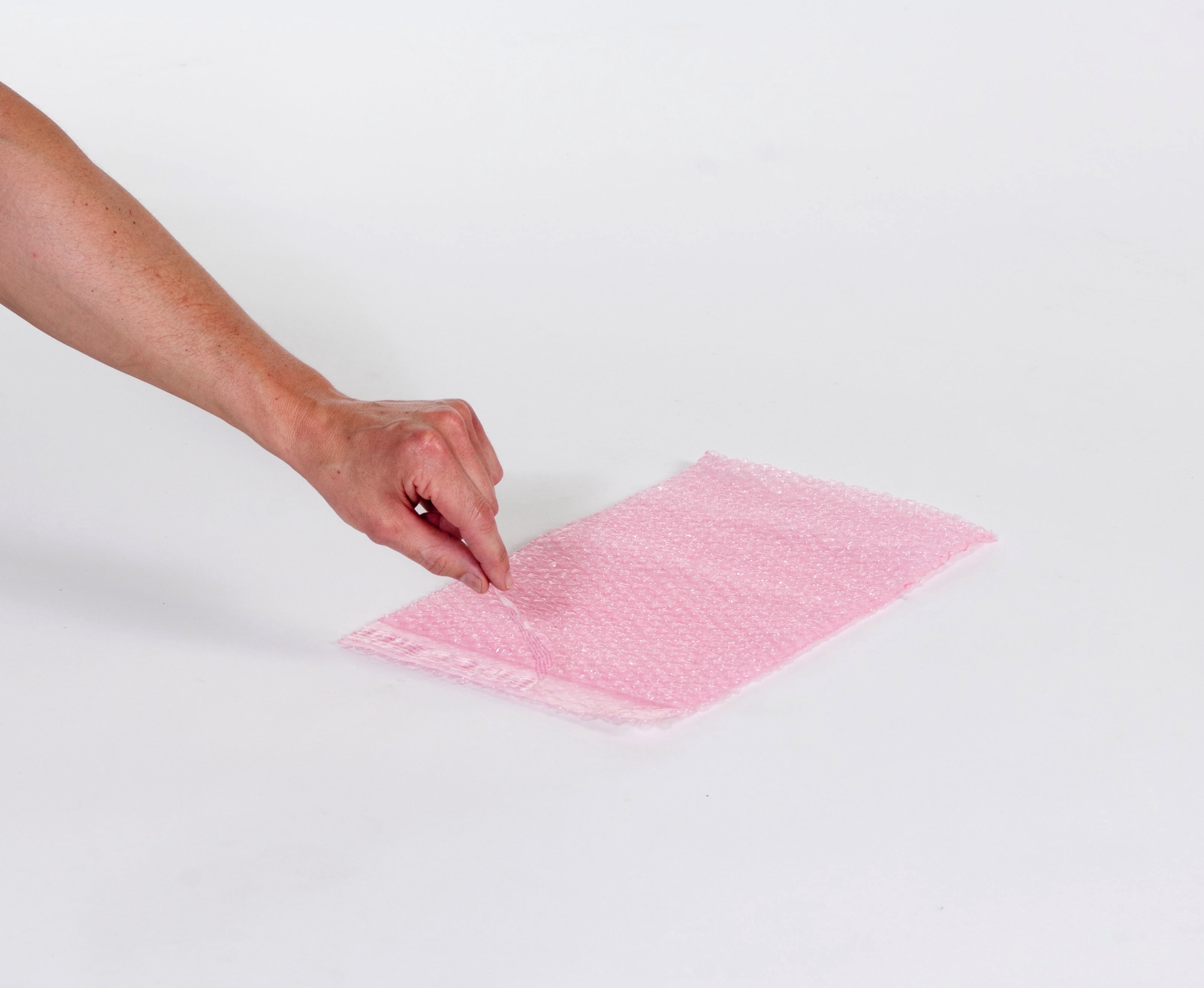 Anti-Static Self-Seal Bubble Packaging Pouches 10 x 15 1/2" 3/16" (250/case)