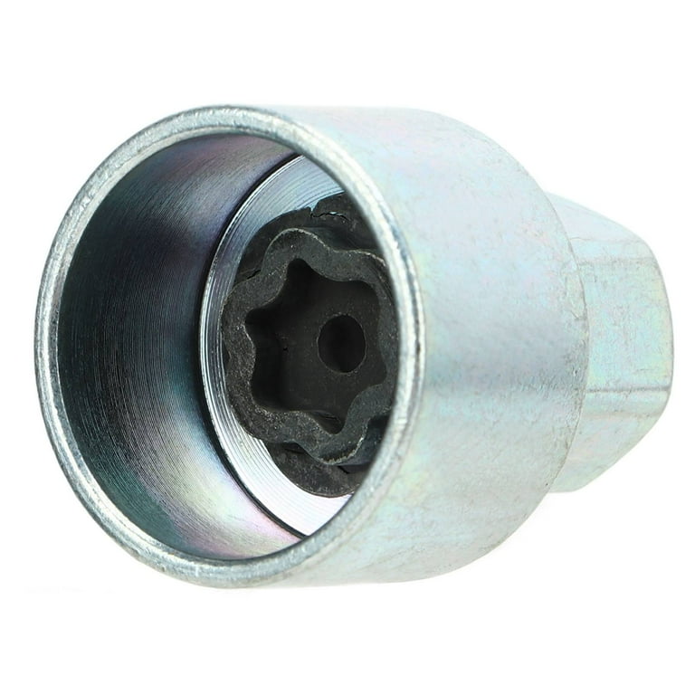 Security lug clearance nut socket