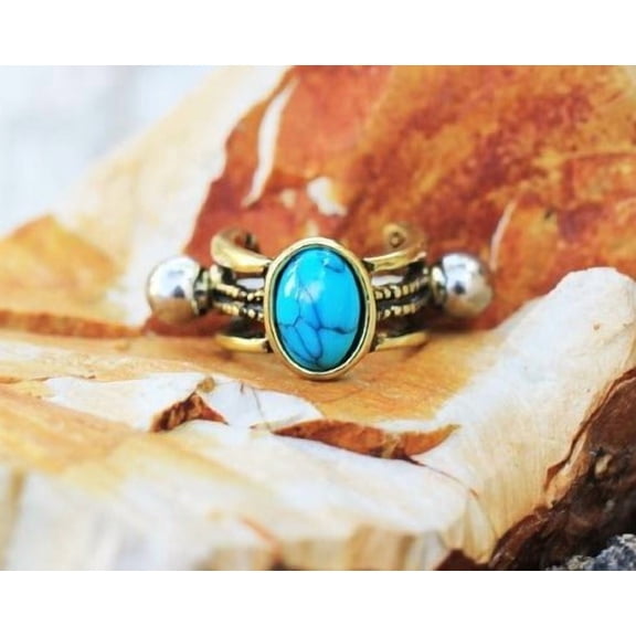 Antique Gold Cartilage Ear Cuff with Oval Turquoise Stone