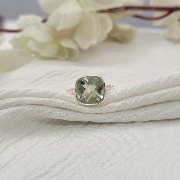 Antique Green Amethyst Ring-Art Deco Prestolite Ring-February Birthstone Ring-Green Gemstone Ring-Simple Promise Ring-Amethyst Bezel Ring