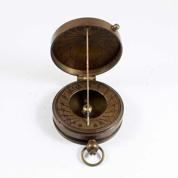 Antique Vintage Finish Brass Customised Logo Sir Lord Kelvin 2" Inch Thread Compass with Leather Case