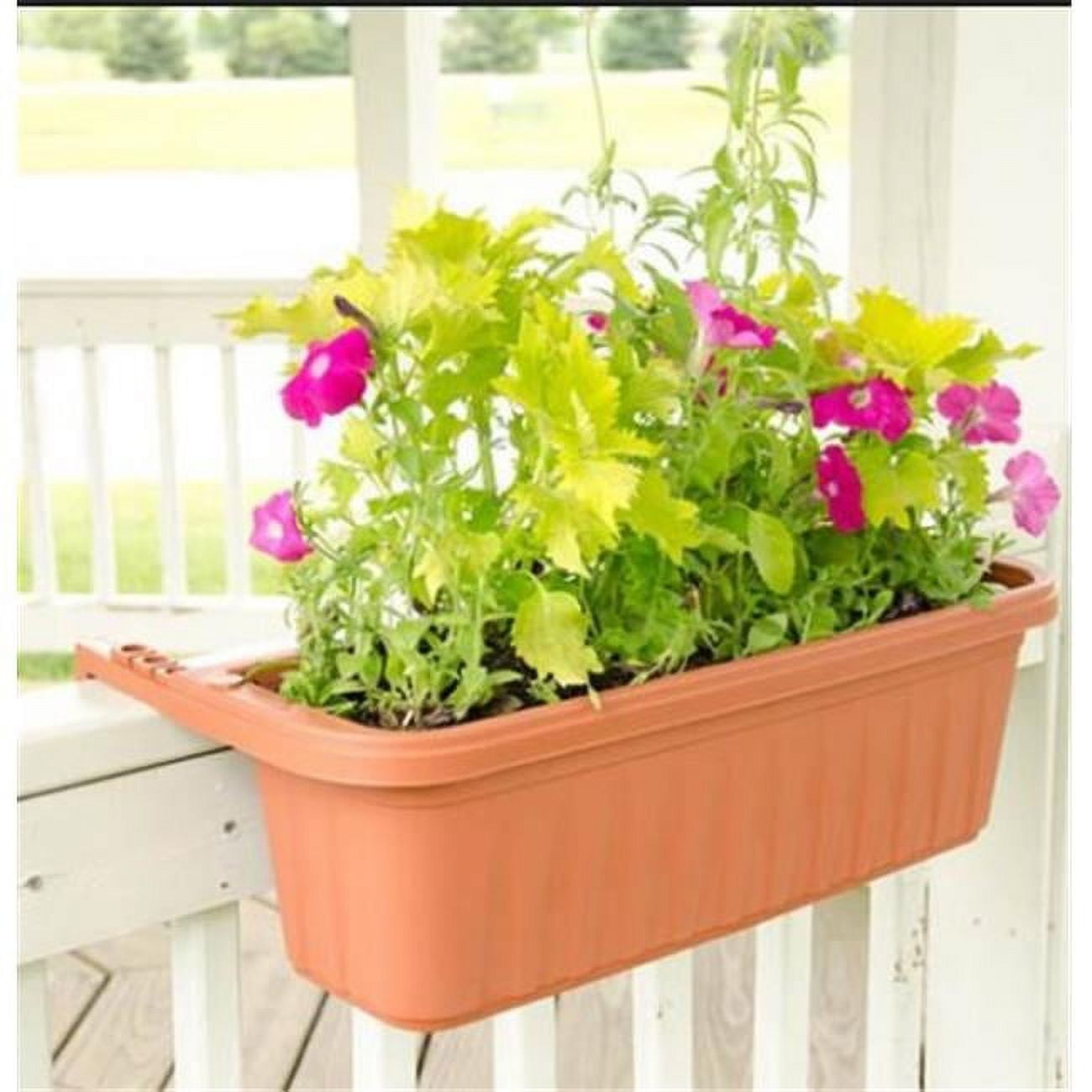 Apollo Exports International Adjustable Railing Planter, 24" Terra