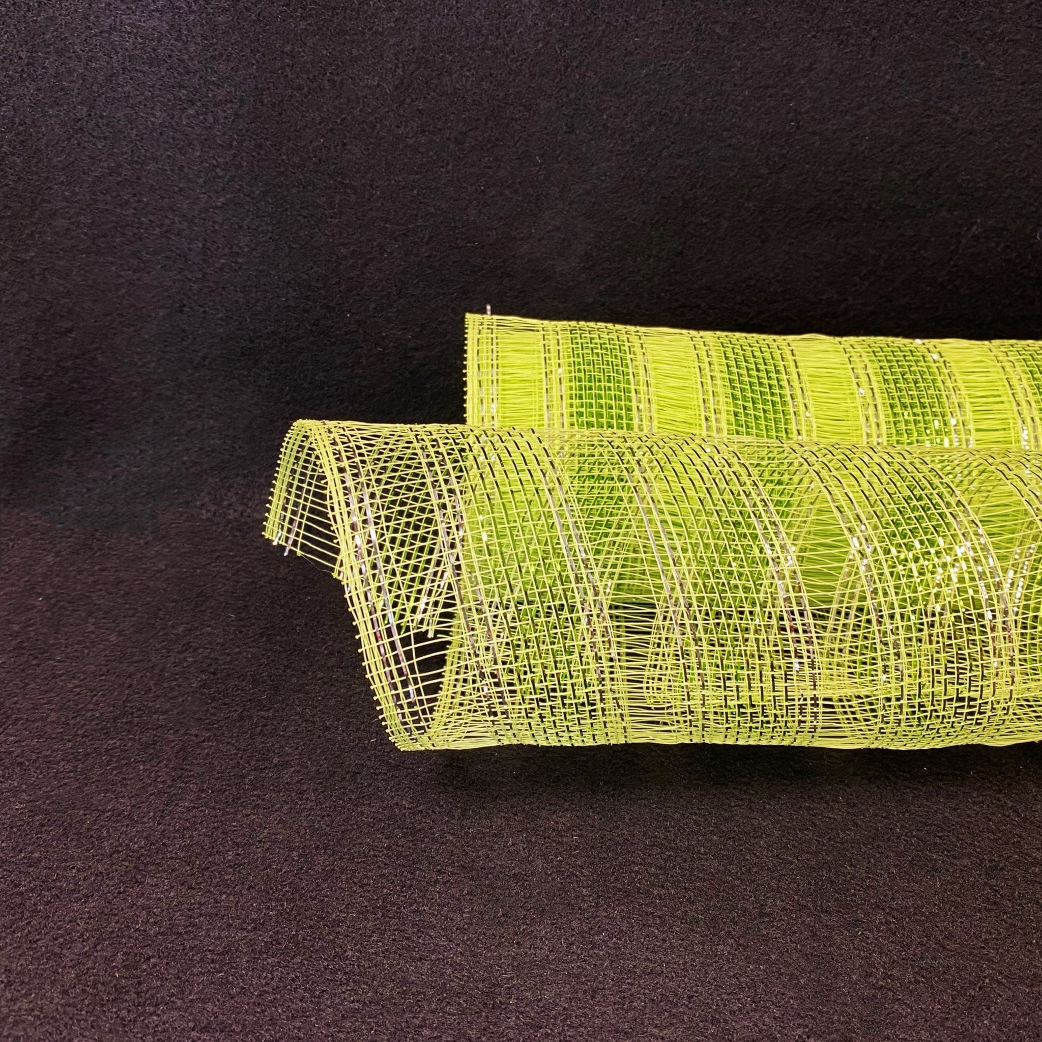 Apple Green with Gold Lines - Deco Mesh Eyelash Metallic Stripes - (21 Inch x 10 Yards)