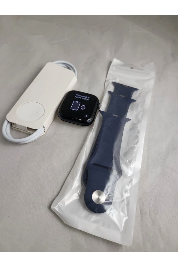Pre-Owned Apple Watch Series 7 Aluminum 45 mm (GPS + Cellular) Midnight Black Smart Watch