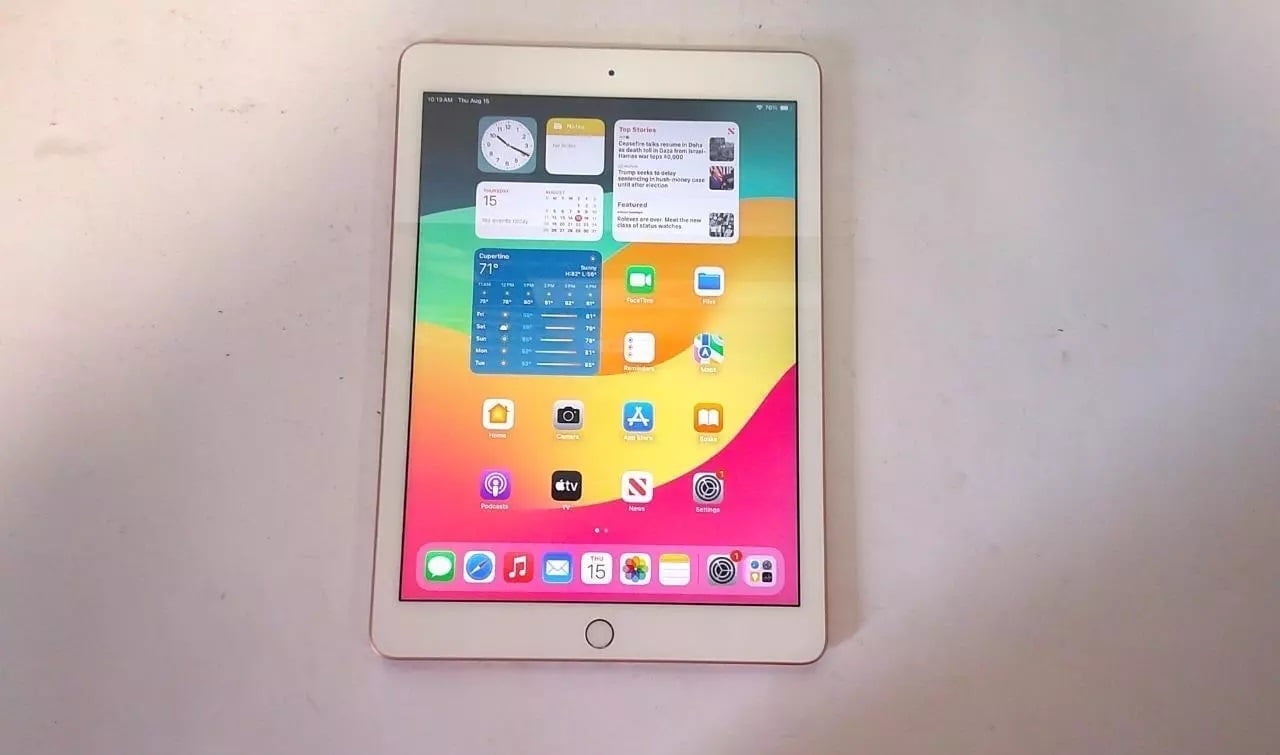 Apple iPad (5th Generation) 32GB Wi-Fi Silver - Walmart.com Apple iPad (5th Generation) 32GB Wi-Fi Silver - Walmart.com