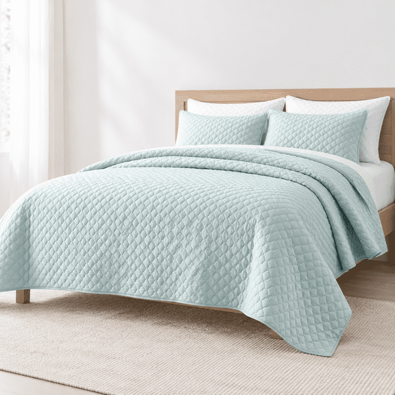 Aqua Blue King Size Lightweight Ultra-Soft Cloud Pattern Quilt Bedspread Set