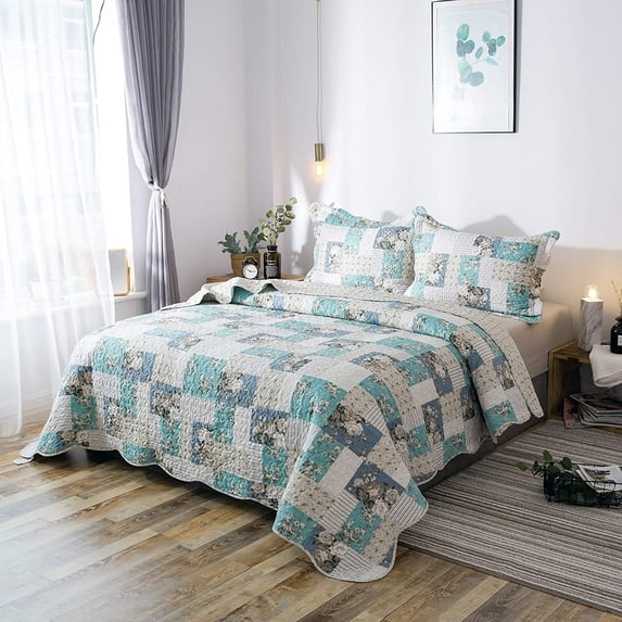 Aqua Green Country-Chic Print Quilt Set