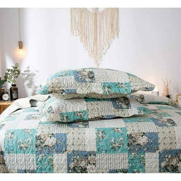 Aqua Green Country-Chic Print Quilt Set
