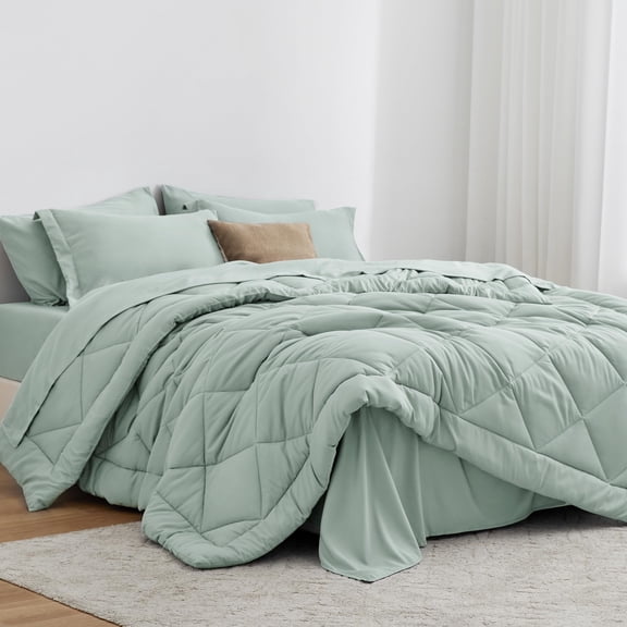 Aqua King 7-Piece All Season Bed-in-a-Bag Bedding Set