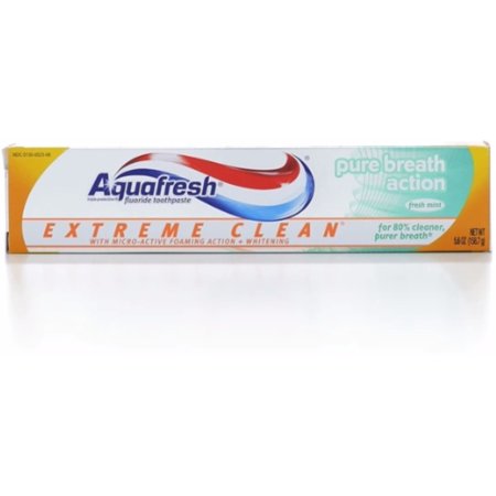 Aquafresh Extreme Clean Pure Breath Action Fluoride Toothpaste, Extreme Clean 5.6 oz (Pack of 6)