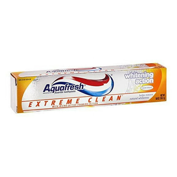 Aquafresh Extreme Clean Whitening 5.6 Ounces (Pack of 9)