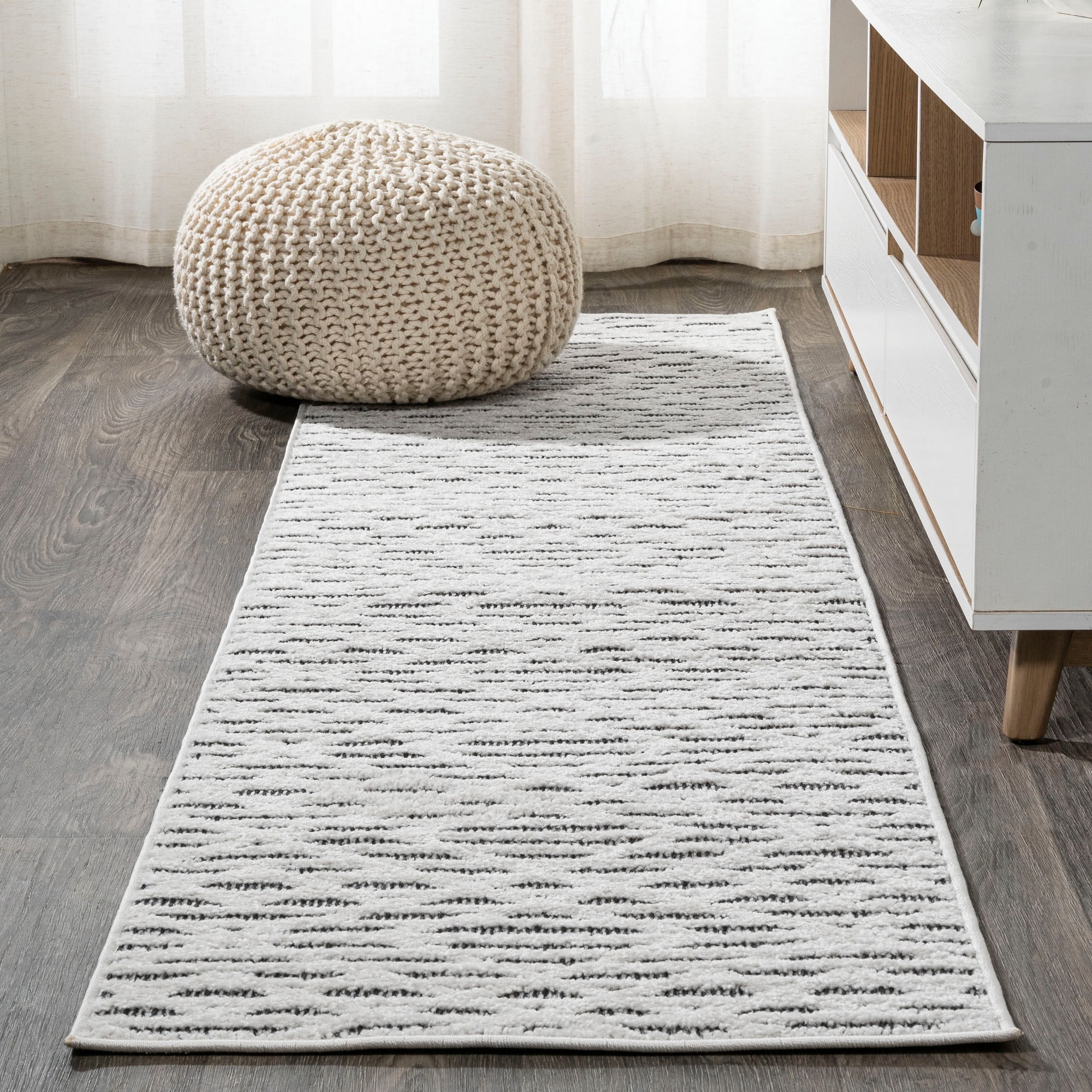 Ivory and Black Diamond Pattern Indoor/Outdoor Runner Rug