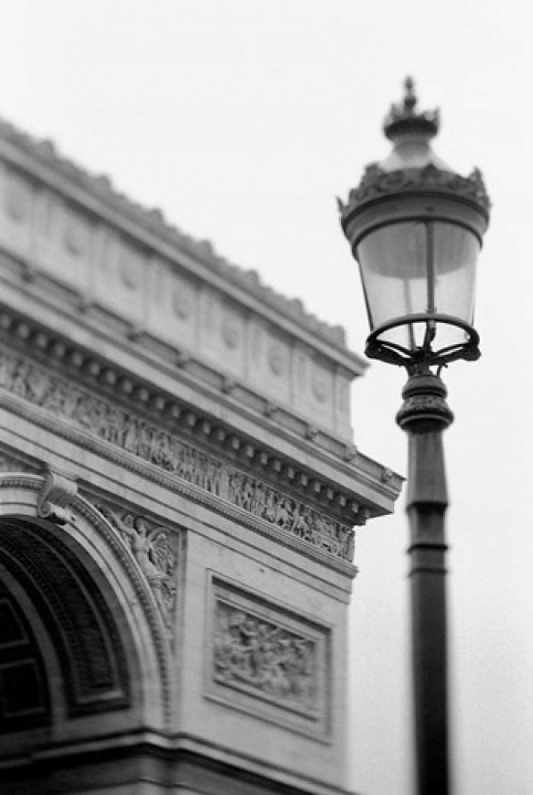 Arc de Triomphe Canvas Art - Walter Bibikow DanitaDelimont (24 x 36)