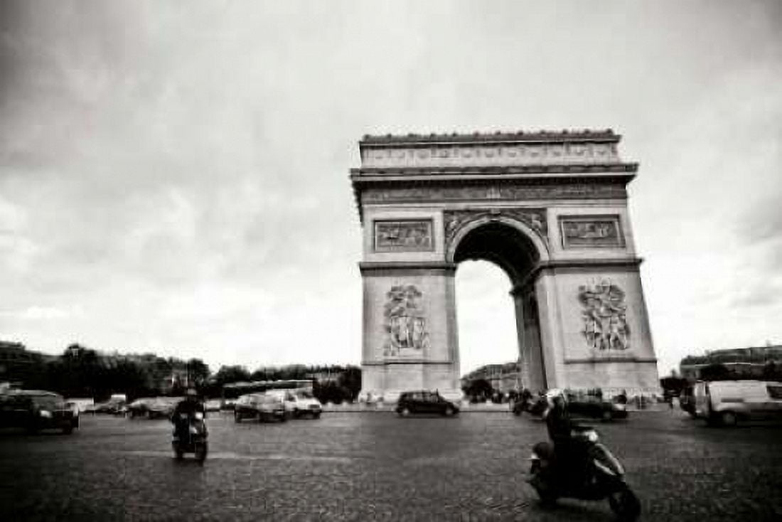 Arc de Triomphe II Canvas Art - Erin Berzel (24 x 36)