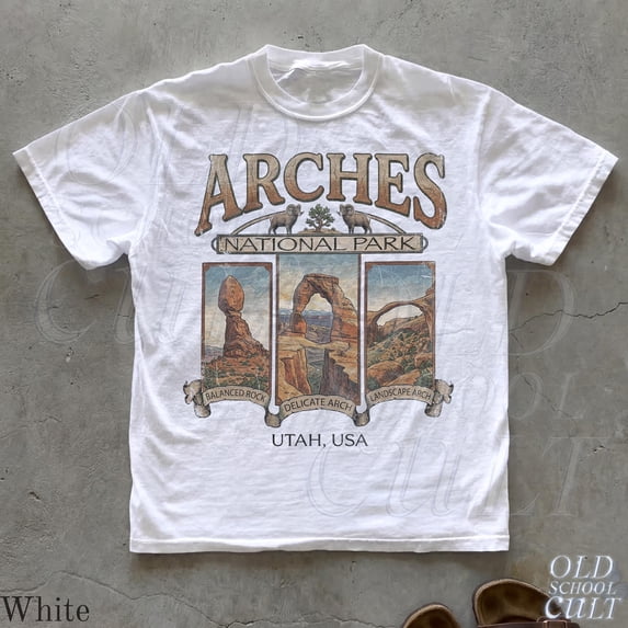 Arches National Park Vintage Graphic Tshirt, Retro Utah USA 90s Nostalgia Desert Classic Shirt, Unisex Cotton T-Shirt, Sizes S-3XL