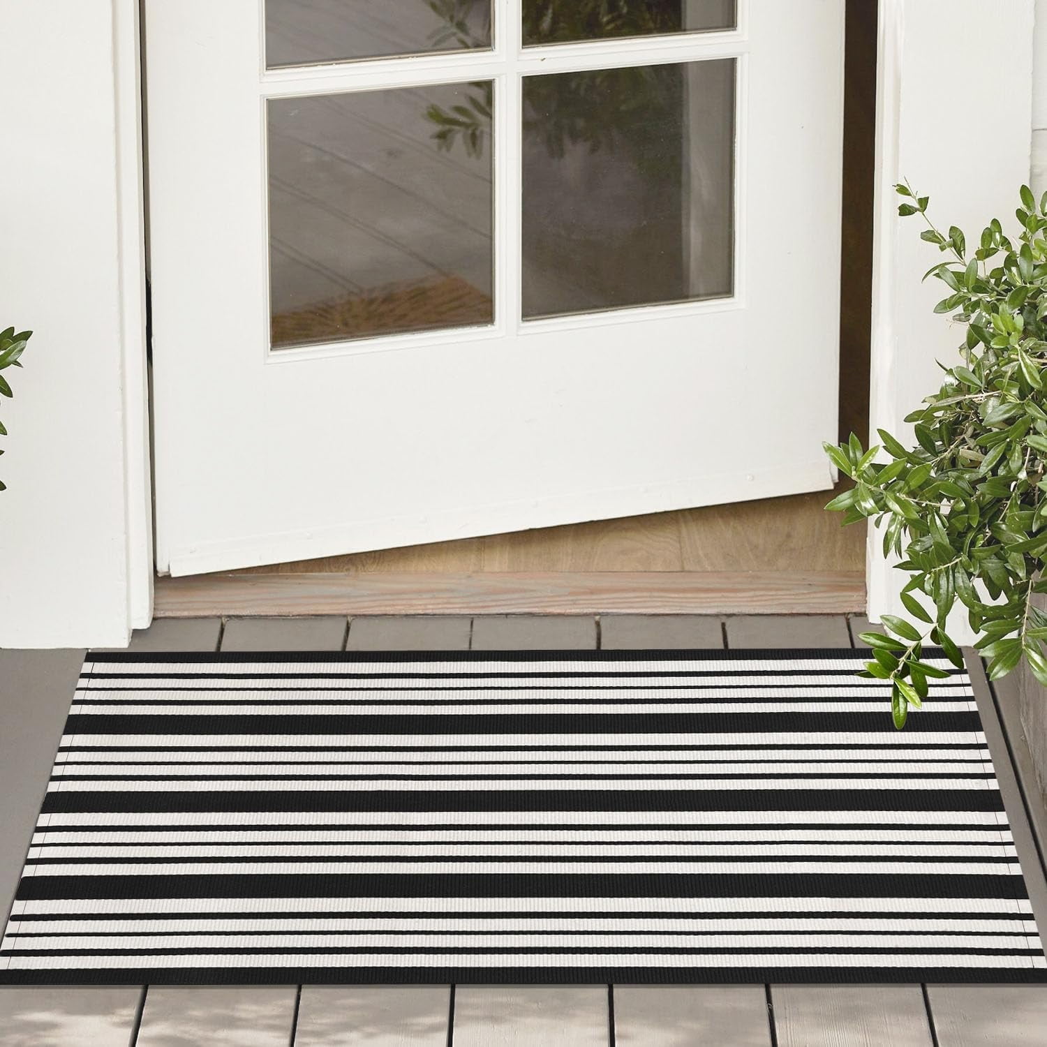 Area Rug  Striped Front Door Rug Cotton Washable Indoor Outdoor Rug Doormats Outdoor Small Striped Rugs for Kitchen Entryway Patio Front Porch Decor