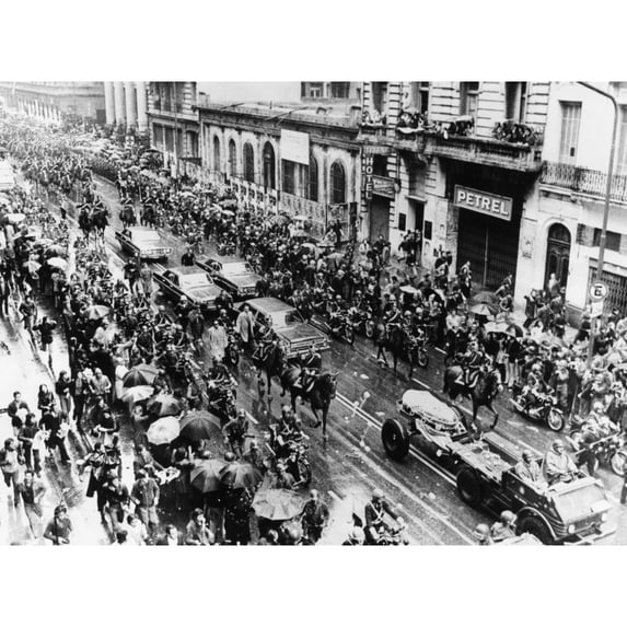 Argentine President Juan Peron'S Funeral Procession In Buenos Aires History (24 x 18)