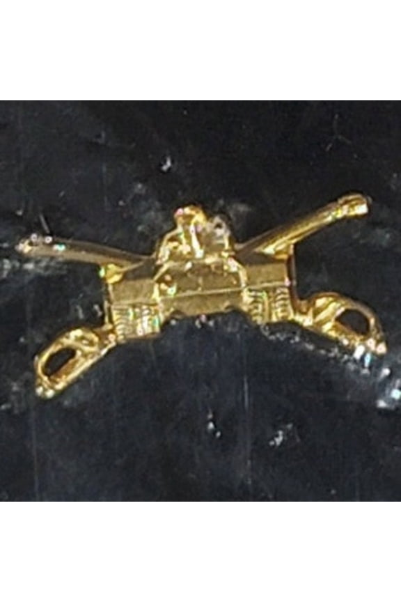 Armored Cavalry Insignia Pin, Gold, Crossed Cannon Barrels, 3/4"W x 3/8"H
