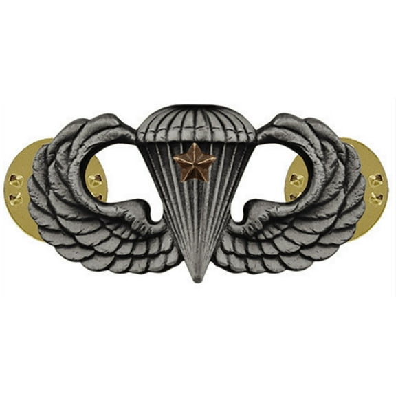Army Basic Combat Parachute 1st Award Badge (Oxidized Finish)