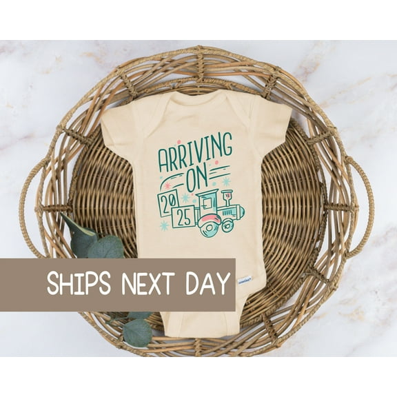 Arriving On 2025 Baby Onesie, Cute Newborn Announcement, Cute Infant Apparel Cute and Cool Baby Bodysuit, BABY BODYSUIT LAT 4424