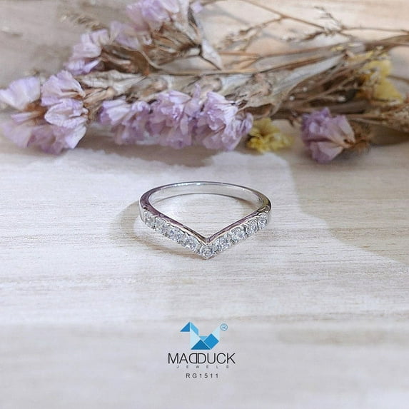 Arrow Styles / Cubic Zirconia / Sterling Silver 925 Ring / Rhodium plated Nickel-Free / MadDuckJewels RG1511 / Thailand Jewelry