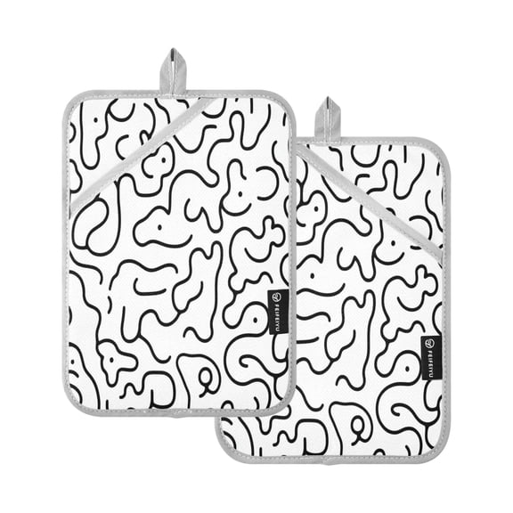 Art Black and White Pattern Set of 2 Heat-Resistant Quilted Pads, Silver Polyester, 7" x 9.8"