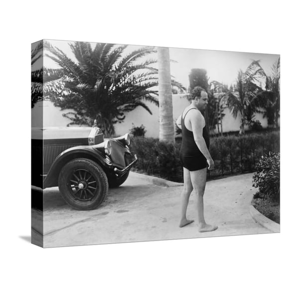 Art.com Chicago Gangster Al Capone Wearing a Bathing Suit at His Florida Home Stretched Canvas Print Wall Art, 16" x 12"