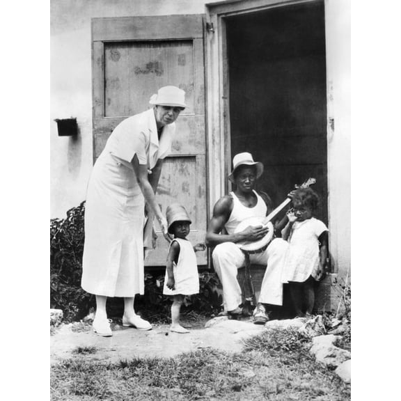 Art.com First Lady Eleanor Roosevelt Chatting with the Winn Family, of Christiansted, St Croix Photo, 12" x 16"