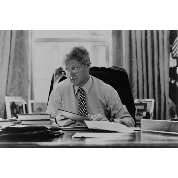 Art.com Informal Portrait of President Bill Clinton at His Desk in the Oval Office Photo, 24" x 16"