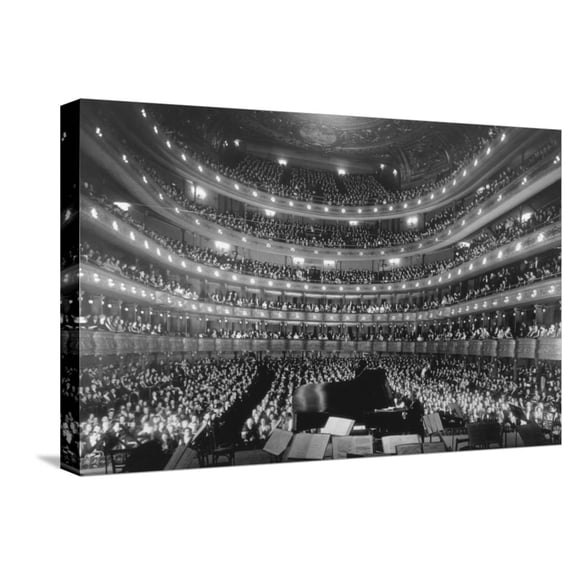 Art.com Metropolitan Opera House During a Concert by Pianist Josef Hoffmann, Nov Stretched Canvas Print Wall Art, 24" x 16"
