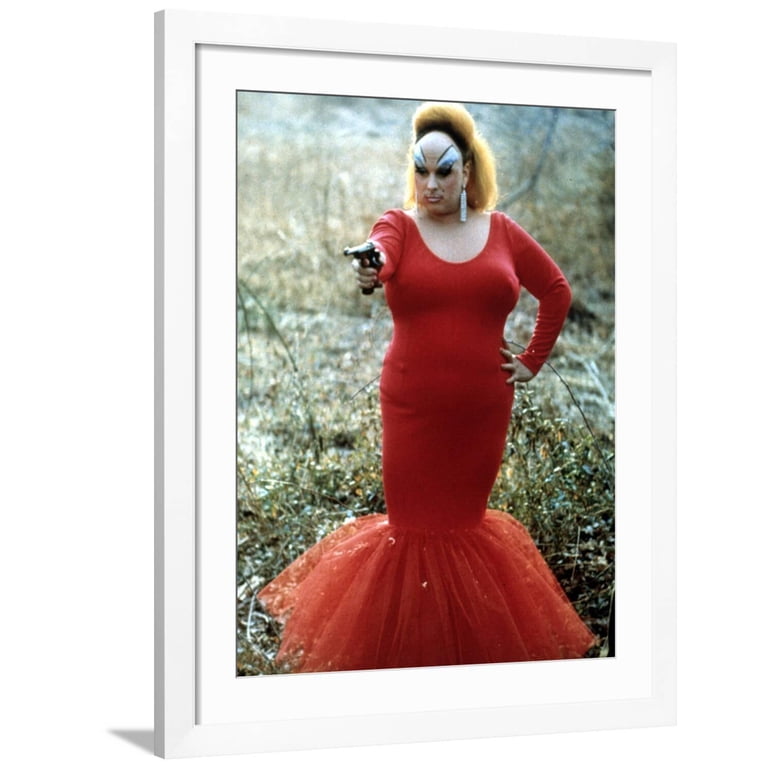 聖ディヴァイン　バーナード・ジェイ　Bernard Jay　ピンク・フラミンゴ Art.com Pink Flamingos, Divine, 1972 Photo, White Frame Wall Art