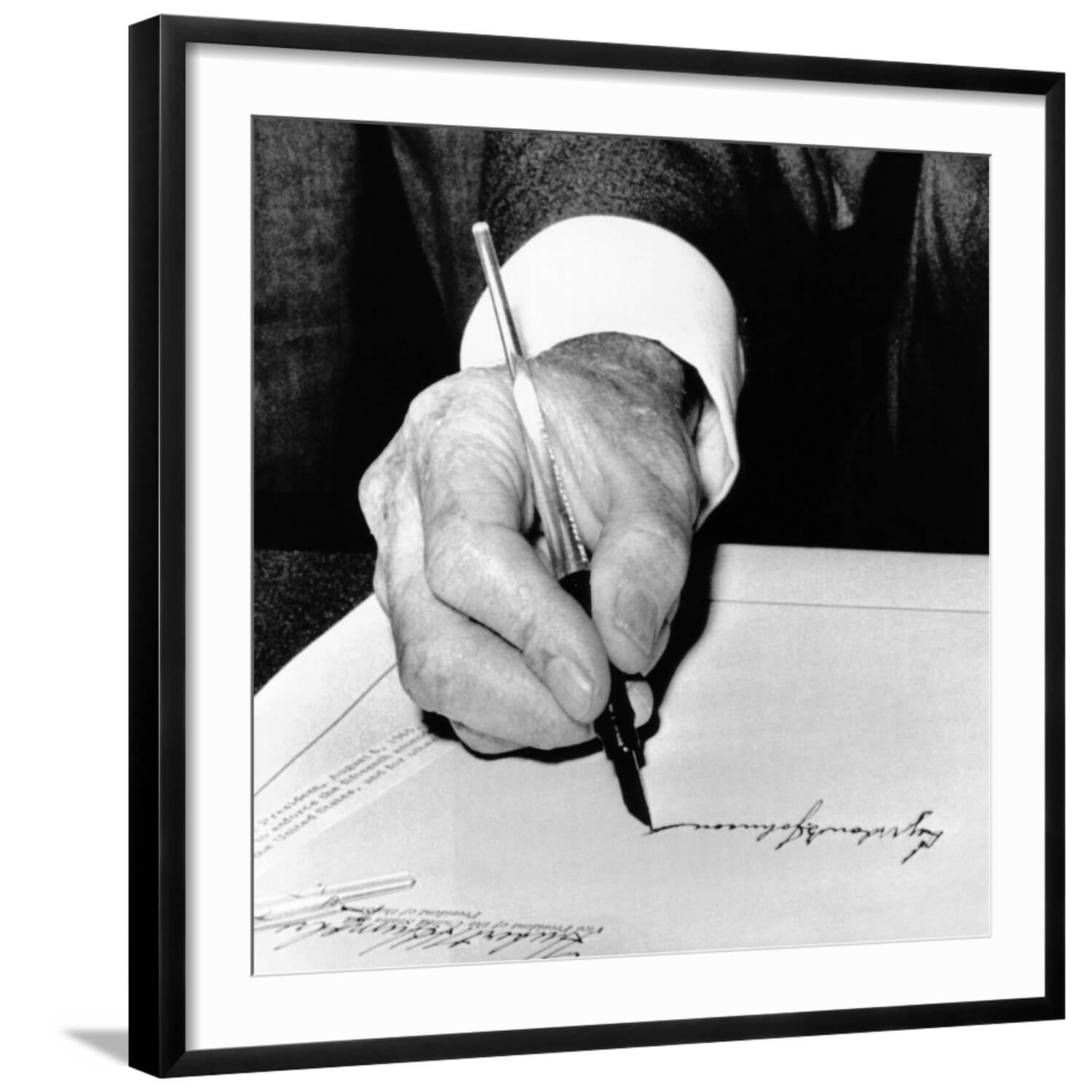 Art.com President Lyndon Johnson Signing the 1965 Civil Rights Bill ...