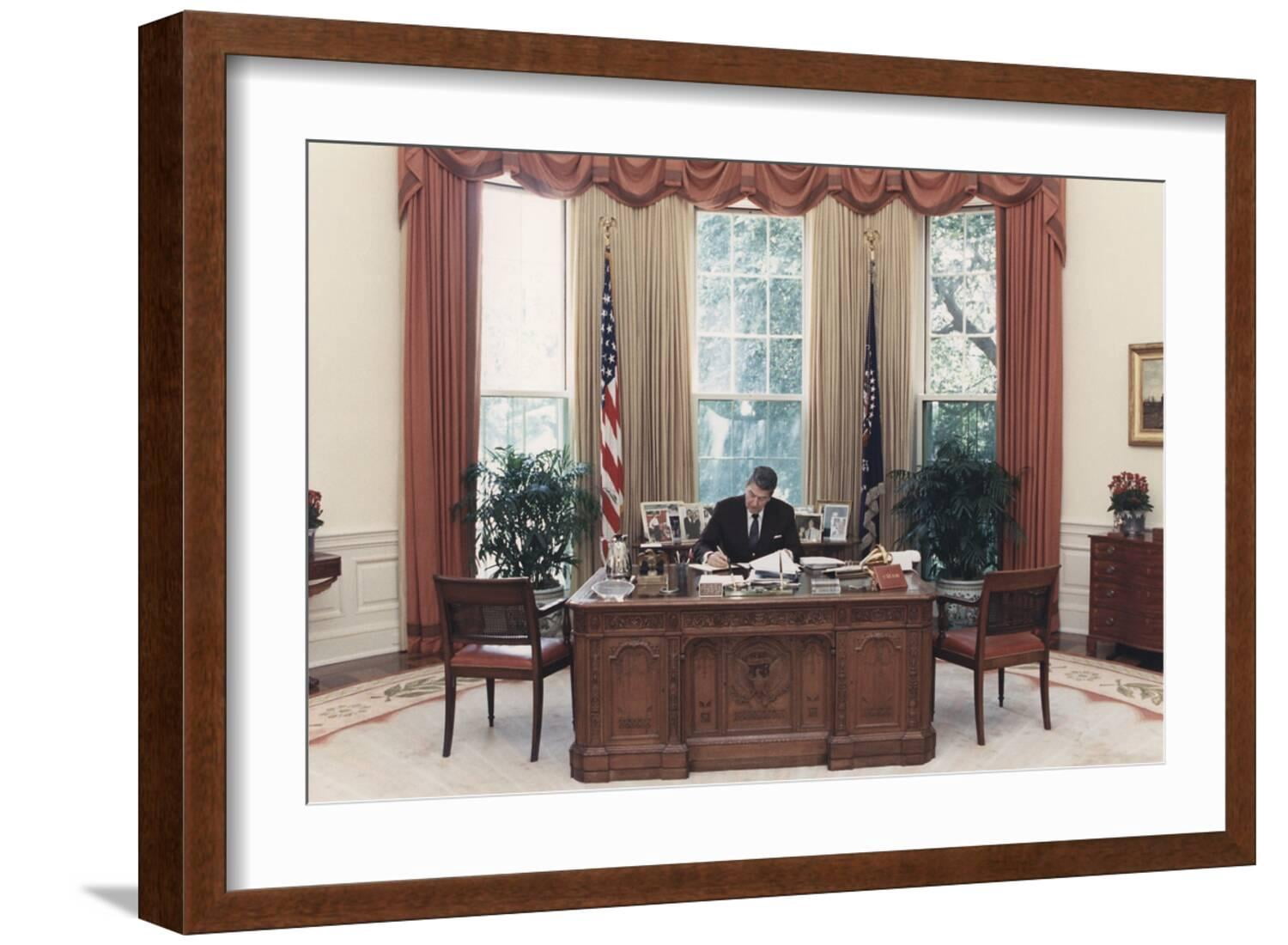 Art.com President Reagan Working at His Desk in the Oval Office. July ...
