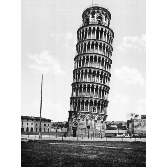 Art.com The Leaning Tower of Pisa Photograph - Pisa, Italy Art Print by Lantern Press, 24" x 32"