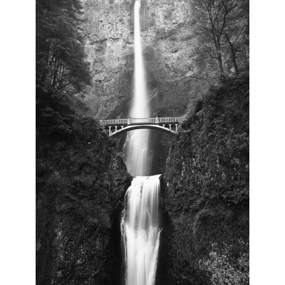 Art.com View of Multnomah Falls in Columbia Gorge, Oregon, USA Photographic Print by Walter Bibikow, 12" x 16"