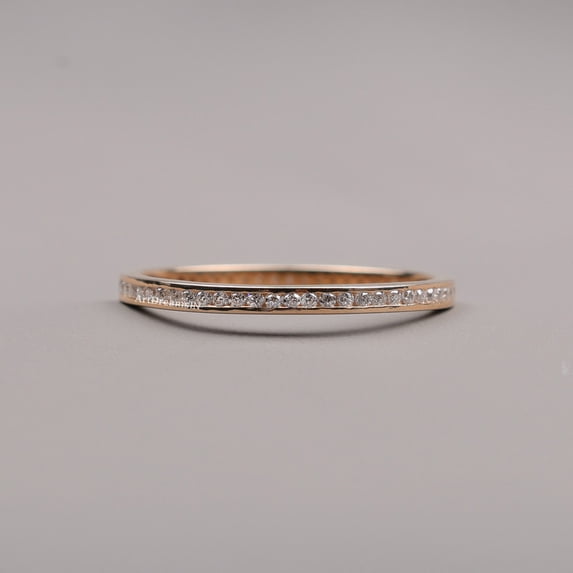 Dream Roses ArtDreamsIN 1.7MM Channel Setting Round Moissanite Wedding Band, 18K ...