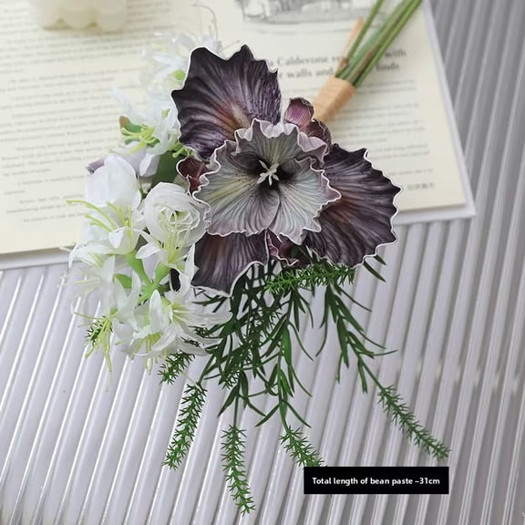 Artificial flower bouquets with Alice, Iris and Lycoris radiata, perfect for hotels, homes, living rooms, vase arrangements or artificial flower arrangements.