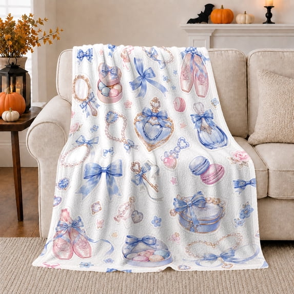 Artistic Pattern, Festive Holiday Scene, Warm Flannel Blanket for Living Room and Family Room with Detailed Artwork, Art Lovers Christmas Gift, Festive Home Decor