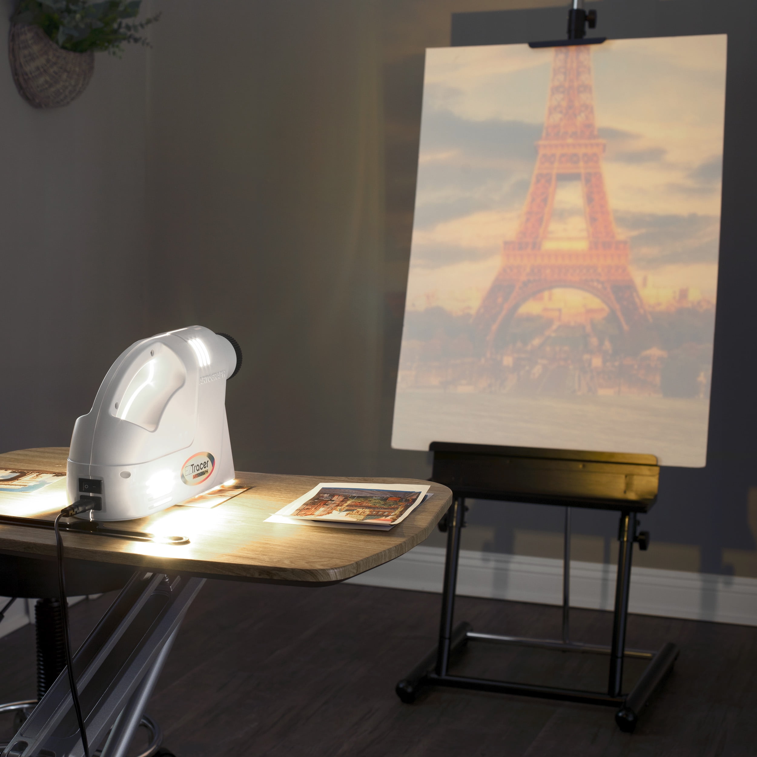 Artograph The Tracer Projector ~Enlarges Up To 10x Onto Vertical Surface  100 Watts Max