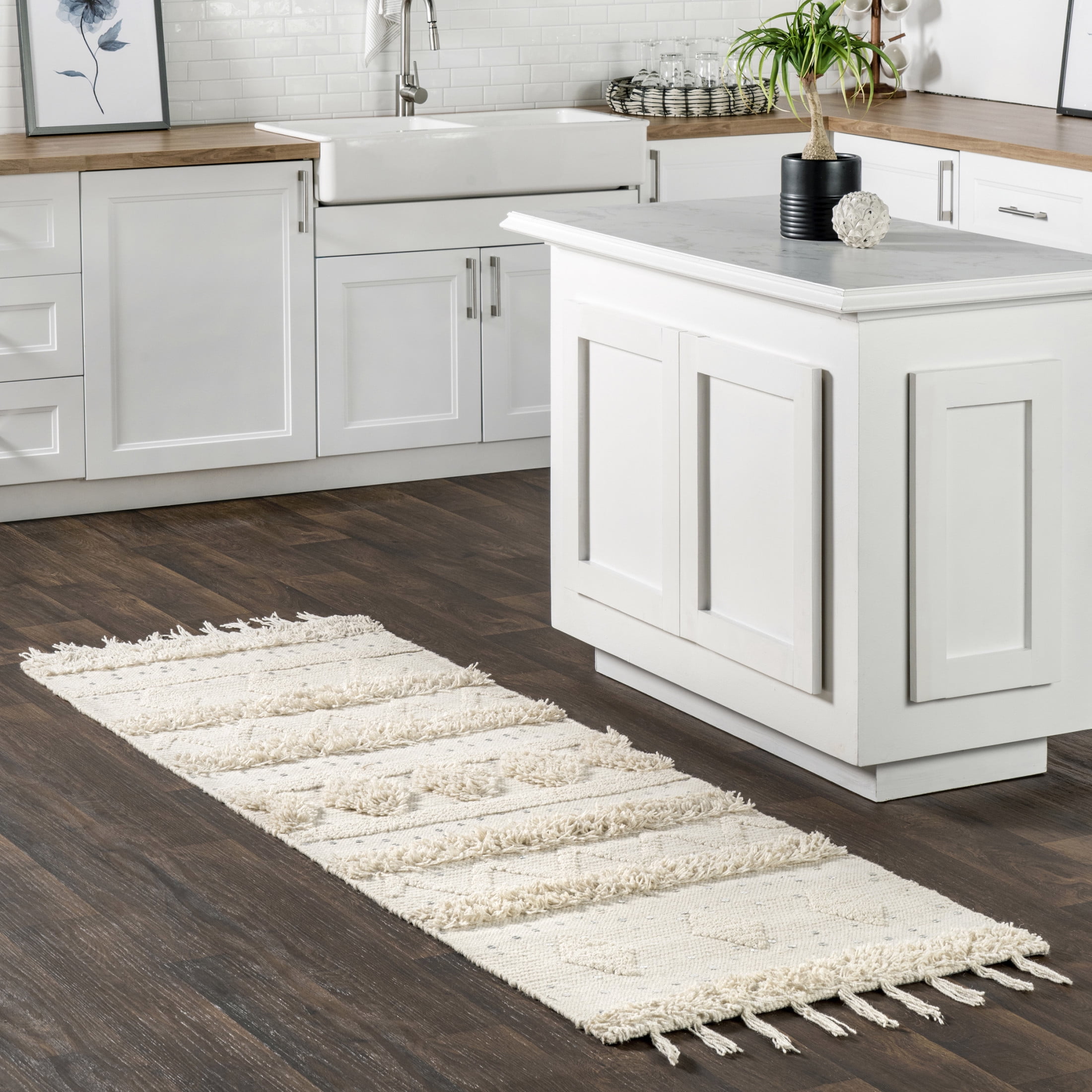 Ivory Hand-Tufted Wool Runner Rug with Tassels