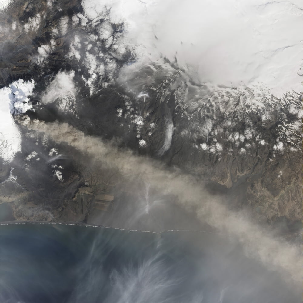 Ash and steam continue billowing from Eyjafjallajokull Volcano Canvas Art - Stocktrek Images (28 x 28)