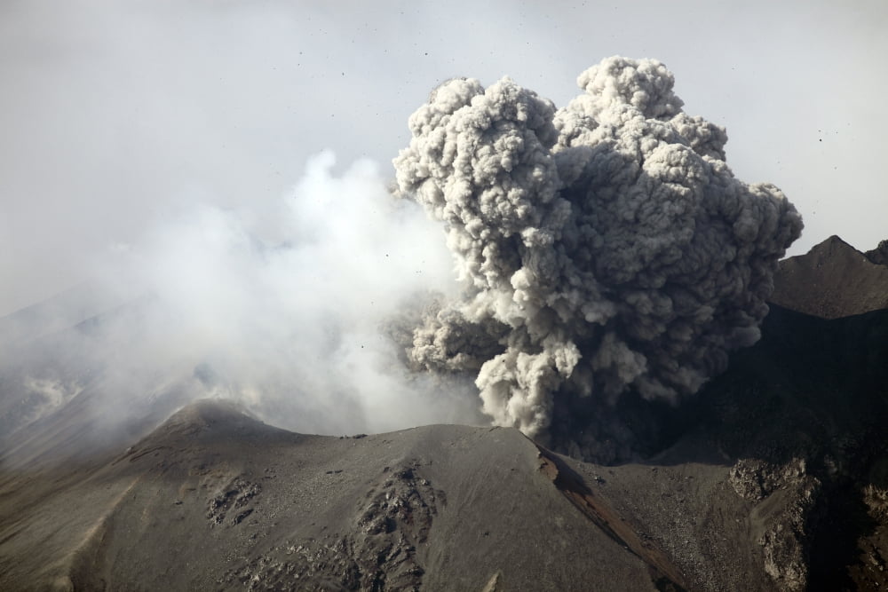 Ash cloud following explosive Vulcanian eruption Sakurajima Volcano Japan Canvas Art - Richard RoscoeStocktrek Images (35 x 23)