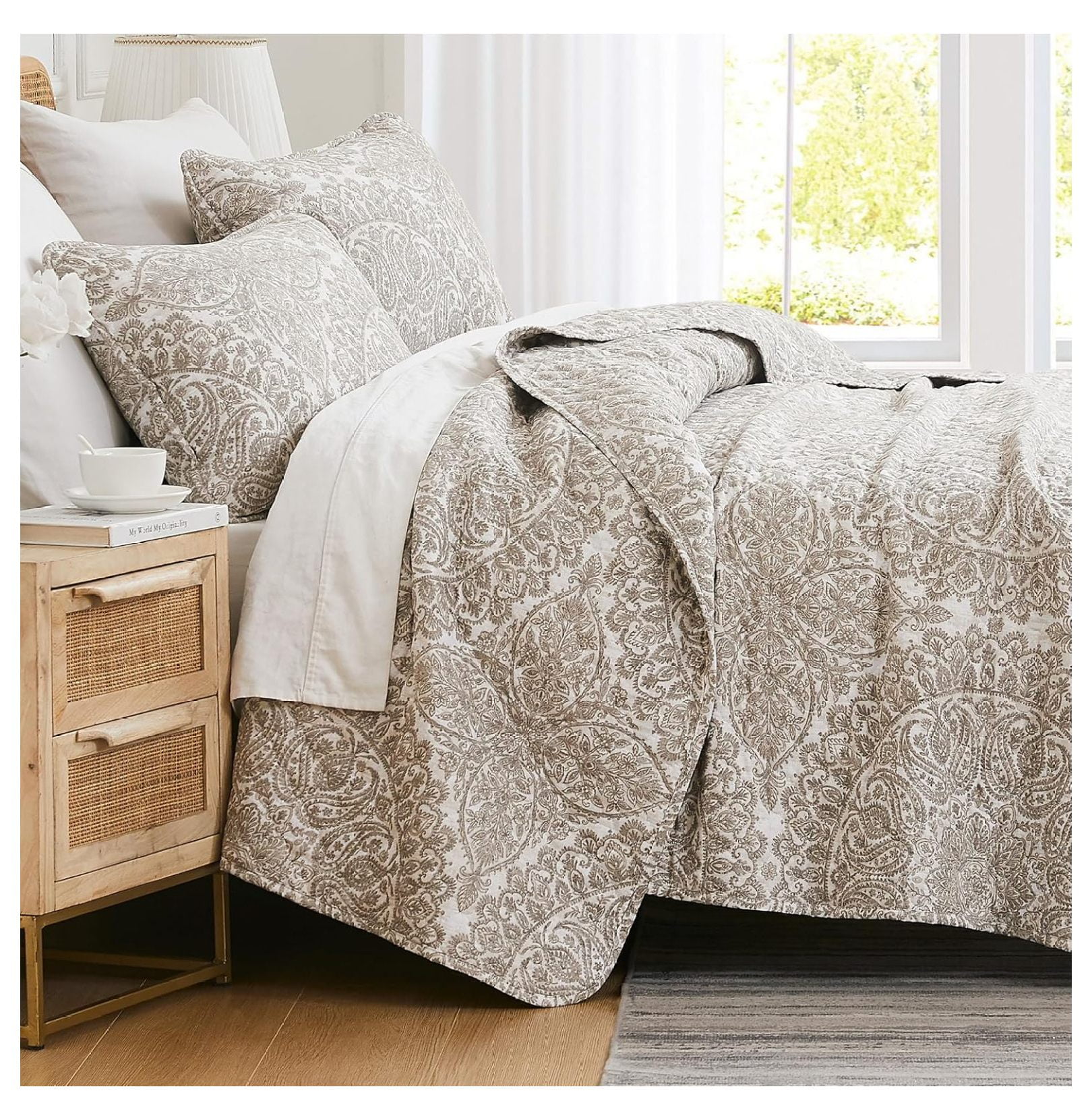 Ashanti Collection Oversized Twin XL Quilt Set, Soft Coverlet, Lightweight Bedspread 2-Piece with one Matching Quilted Pillow Sham (69 in Wide x 98 in Long), Twin/XL, Bone